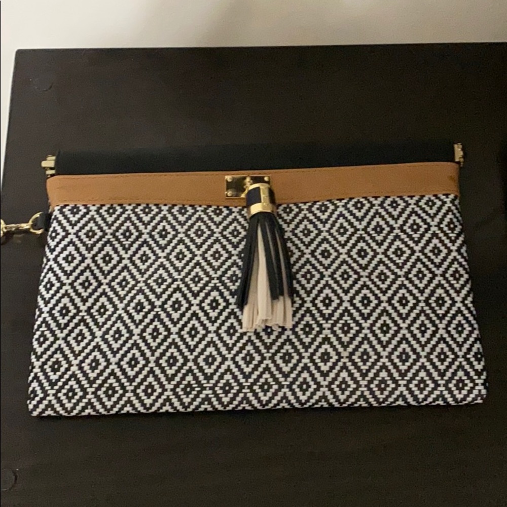 Multicolored clutch